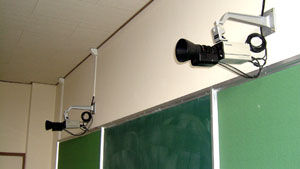 教室後方の黒板撮影用カメラ